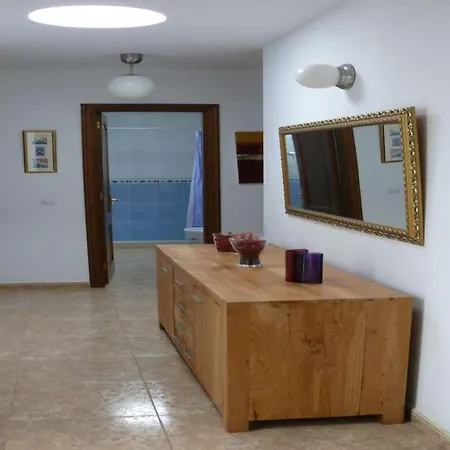Playa Blanca Sleeps 12 Pool Wifi
